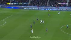Berita video gol mudah Kylian Mbappe saat PSG menang 3-1 atas Lille di Ligue 1 2017-2018. This video presented by BallBall.