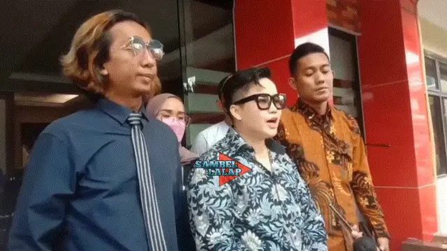 Ade Ratna laporkan Ayu Aulia atas dugaan penganiayaan