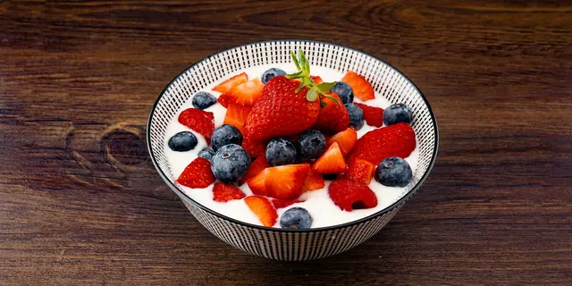8 Manfaat Greek Yogurt untuk Kesehatan Tubuh dan Mental, Tinggi Kandungan Protein