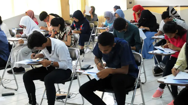 Semangat Para Siswa Ikuti SBMPTN 2018 di Kampus UIN