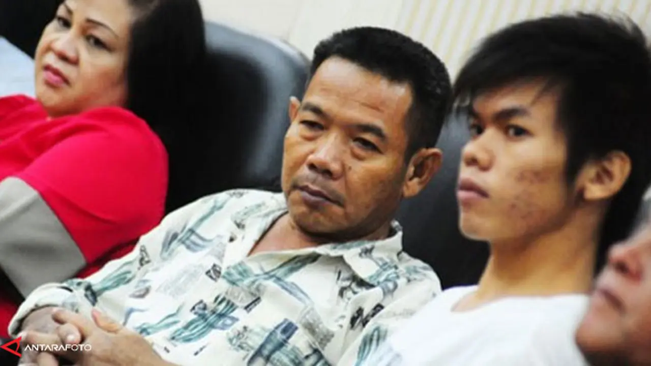 hiu-bersaudara-130606b.jpg