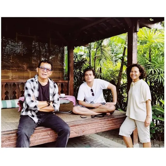 10 Pasangan Seleb yang Pernikahannya Langgeng, Sudah Lebih dari 30 Tahun