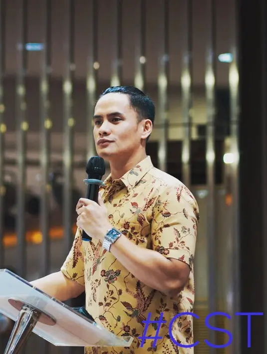 Di hari lebaran tahun ini, Anya mengaku belum sempat berziarah ke makan eyangnya. Anya pun belum tahu kapan akan melakukannya karena masih merebaknya pandemi sekarang ini. (Instagram/sitohangchoky)