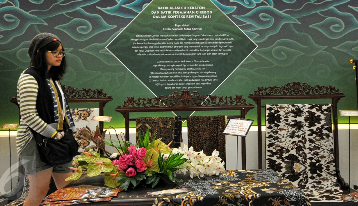Batik klasik 4 keraton dipamerkan dalam acara Gelar Batik Nusantara 2015 di JCC Senayan, Jakarta, Kamis (25/6/2015). Beragam batik dari penjuru Nusantara dipamerkan dalam acara tersebut. (Liputan6.com/Yoppy Renato)