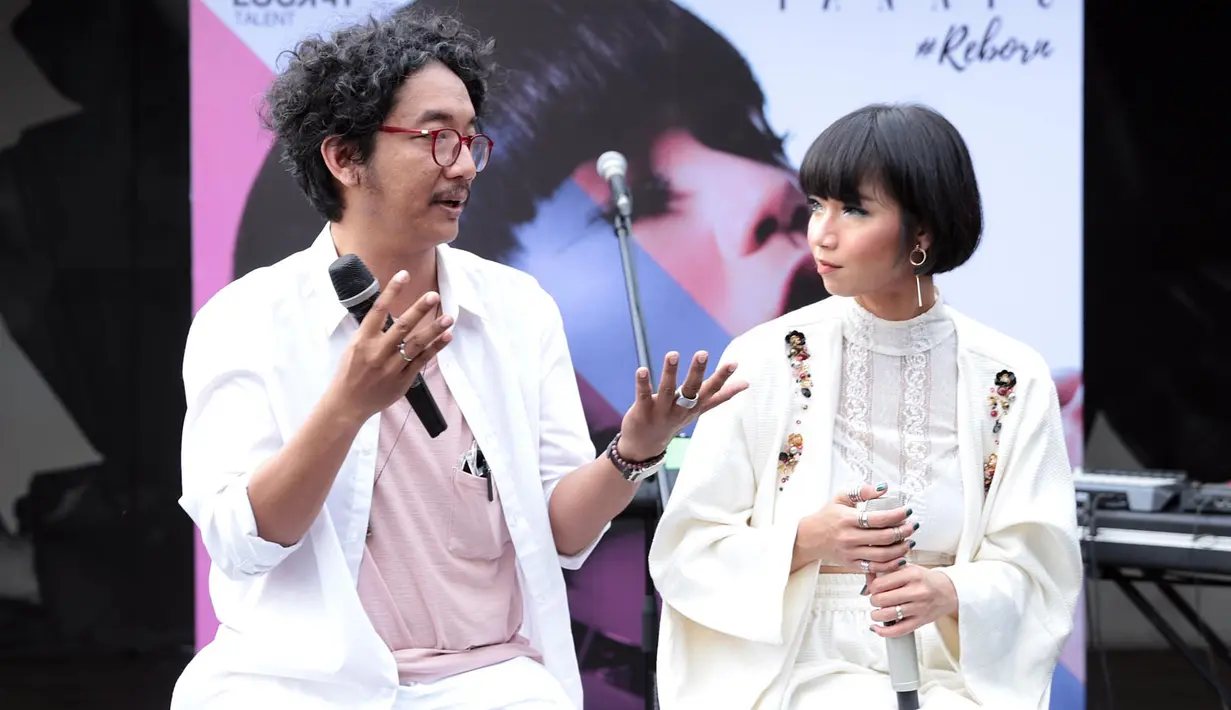 Ditemui di kawasan Thamrin, Jakarta Pusat, Rabu  (10/5/2017), Intan mengatakan bahwa sudah sejak lama ia ingin mengubah namanya, dan ia akan melihat perubahan yang terjadi pada dirinya nanti. (Deki Prayoga/Bintang.com)