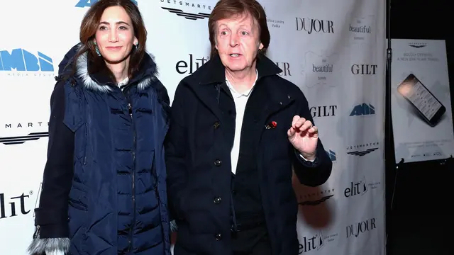 [Bintang] Paul McCartney dan Nancy Shevell