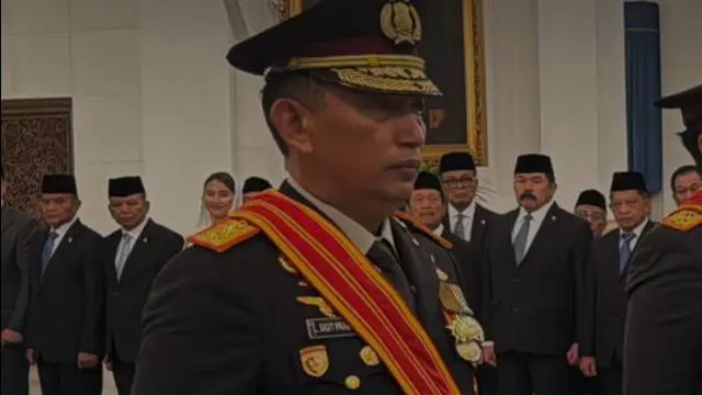 Prabowo Anugerahkan Tanda Kehormatan ke Eks Kapolri Listyo Sigit