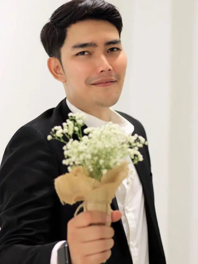 Heboh Elly Sugigi Pemotretan Pakai Baju Pengantin, Ini 7 Sosok Cowoknya