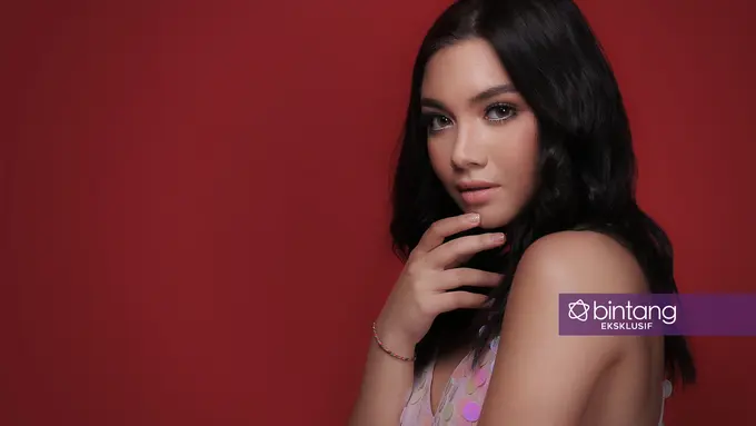 [Bintang] Angela Gilsha