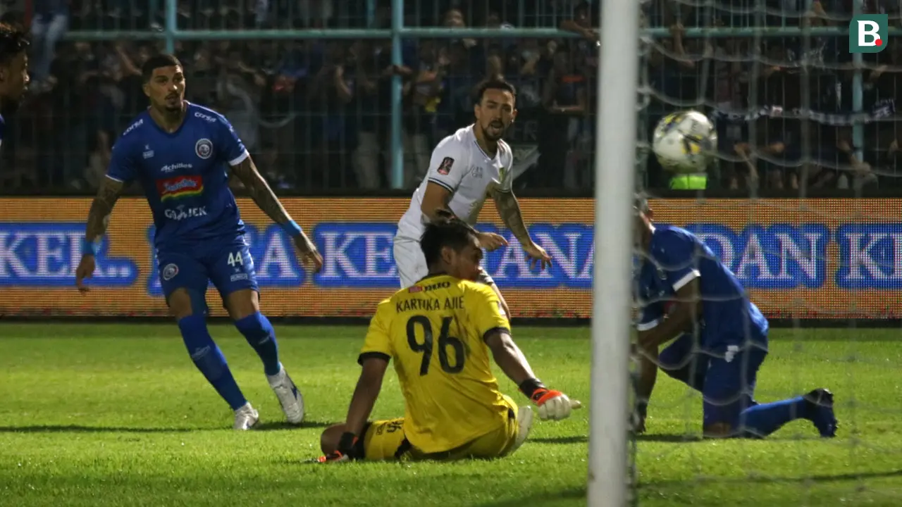 Arema FC vs Persebaya Surabaya