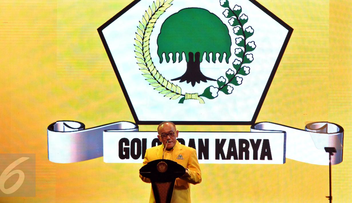 Ketua Umum Golkar Aburizal Bakrie menyampaikan sambutan pada pembukaan Munaslub Partai Golkar di Nusa Dua Convention Center, Bali, Sabtu (14/5). Pemilihan Ketua Umum dan Munaslub Golkar dilaksanakan pada 14-16 di Pulau Dewata (Liputan6.com/Johan Tallo)