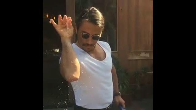 Mulai dari Salt Bae hingga Covfefe, Berikut Meme 2017