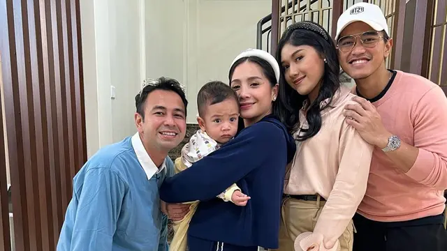 Momen Raffi Ahmad dan Nagita Slavina Sahur Bareng Kaesang-Erina, Ketemu Jokowi KW
