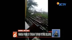 Warga dan petugas bergotong royong perbaiki atap ratusan rumah yang rusak akibat puting beliung.