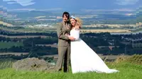 Pasangan yang nikah dengan biaya irit (express.co.uk)