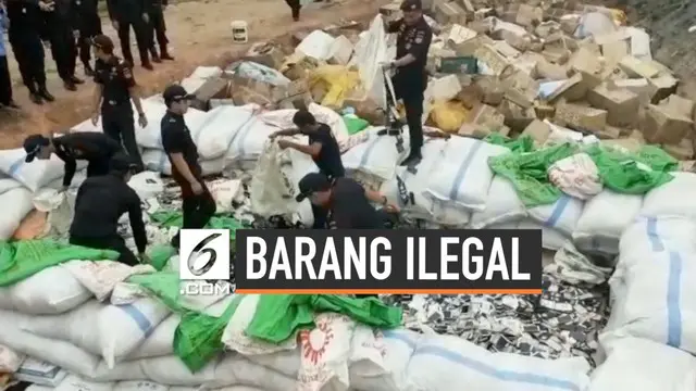 Bea dan Cukai Kepulauan Riau memusnahkan barang ilegal senilai Rp 9 miliar rupiah. barang-barang tersebut merupakan barang selundupan yang masuk secara ilegal di kepulauan Riau.