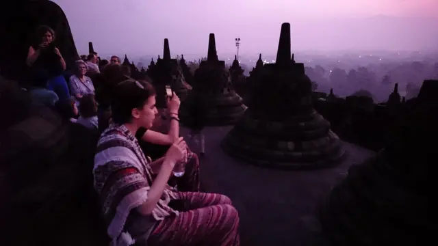 Mengejar Matahari Pagi di Borobudur, Opsi Liburan Singkat Penuh Kenangan