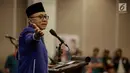 Ketua Umum PAN Zulkifli Hasan memberi sambutan saat deklarasi bergabungnya Partai Idaman ke PAN di di Jakarta, Sabtu (12/5). Ketum PAN menyebut bergabungnya partai besutan Raja Dangdut itu merupakan sebuah kehormatan. (Liputan6.com/Faizal Fanani)