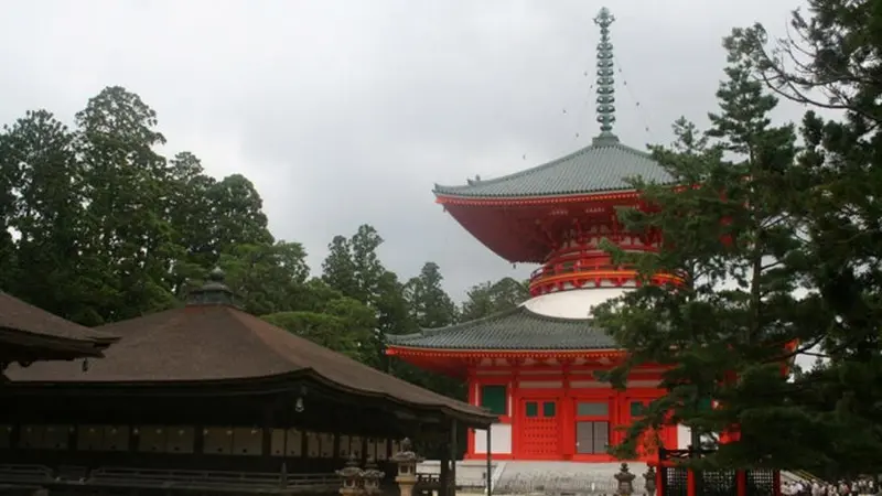 Kuil 'Payudara' di Kaki Gunung Suci Koya, Jepang