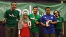 Bola.com memberikan door prize saat acara nonton bareng Liga Premier Inggris antara Chelsea melawan Arsenal di Hotel Amaroossa Grande, Bekasi. Sabtu (19/9/2015). (Bola.com/Arief Bagus)