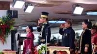 Presiden Jokowi bersama Ibu Negara Iriana Jokowi, Menhan sekaligus Presiden Terpilih 2024-2029 Prabowo Subianto, dan Ketua DPR Puan Maharani saat Upacara HUT ke-79 Kemerdekaan RI di IKN, Kalimantan Timur. (Foto: Istimewa)