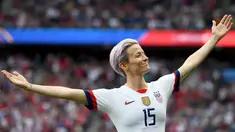 Megan Rapinoe berhasil membuktikan diri kepada Donald Trump dengan mengantar Amerika Serikat menjadi juara Piala Dunia Wanita 2019. (Photo by FRANCK FIFE / AFP)