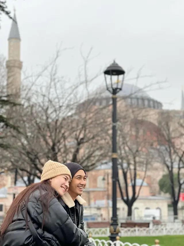 Baru Menikah, Ini 6 Momen Honeymoon Felicya Angelista dan Caesar Hito di Turki