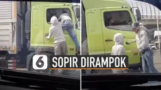 Pemuda itu merampas handphone milik sopir truk dan langsung kabur.