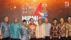 Ketum Himpunan Pengusaha Muda Indonesia Jakarta Raya (HIPMI Jaya) Afifuddin Suhaeli Kalla (keempat kanan) bersama para pengusaha yang juga tokoh senior foto bersama pada perayaan HUT HIMPI Jaya ke - 45 di Jakarta, Selasa (30/4/2019). Perayaan mengusung tema Rumah Kita Jaya. (Liputan6.com/HO/Dodi)