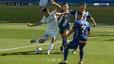 Real Madrid meraih poin penuh ketika bermain di kandang Alaves. This video is presented by Ballball