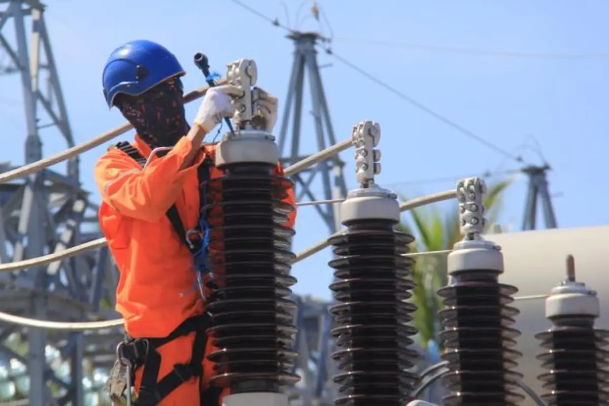 PLN berhasil memulihkan 45 penyulang dan tujuh Gardu Induk di Palu. (Dok PLN)