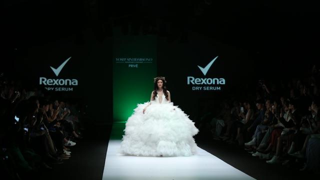 Tampil di JFW 2020, Rexona Dry Serum Gaet Tiga Desainer Ternama
