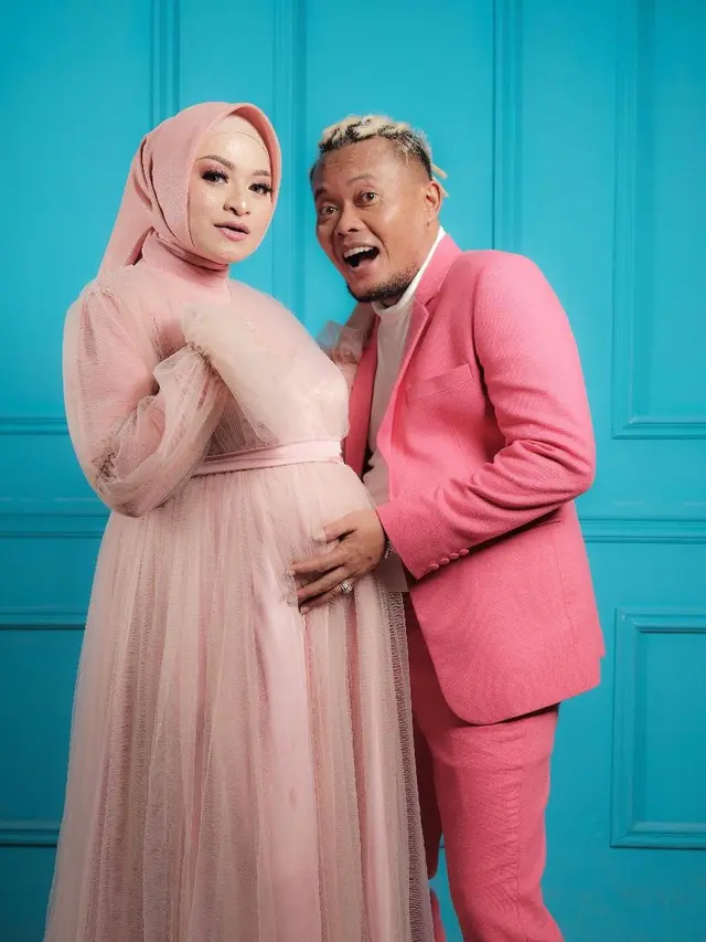 [Fimela] Maternity Shoot Nathalie Holscher dan Sule
