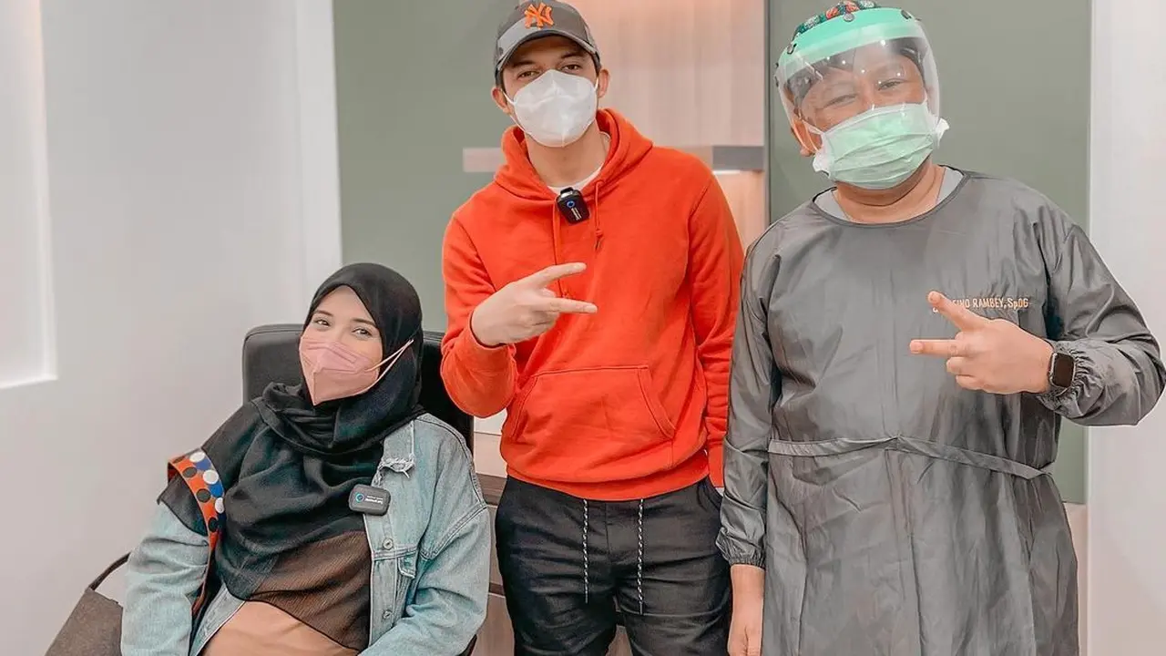 Masuki Trimester Terakhir, Ini 6 Potret Terbaru Zaskia Sungkar saat Hamil Besar