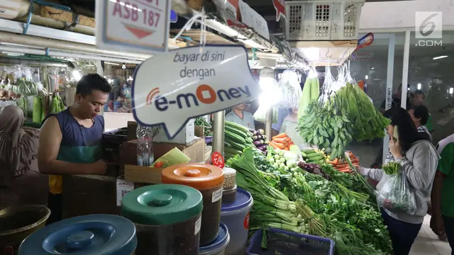Belanja di Pasar Sayur Mayestik Bisa Bayar Nontunai