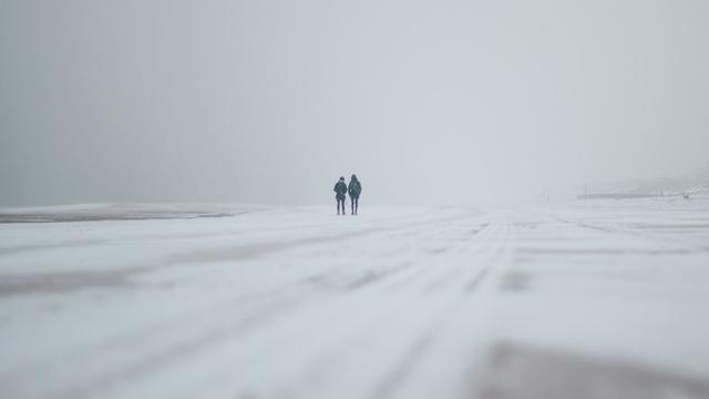 Ilustrasi salju dan es