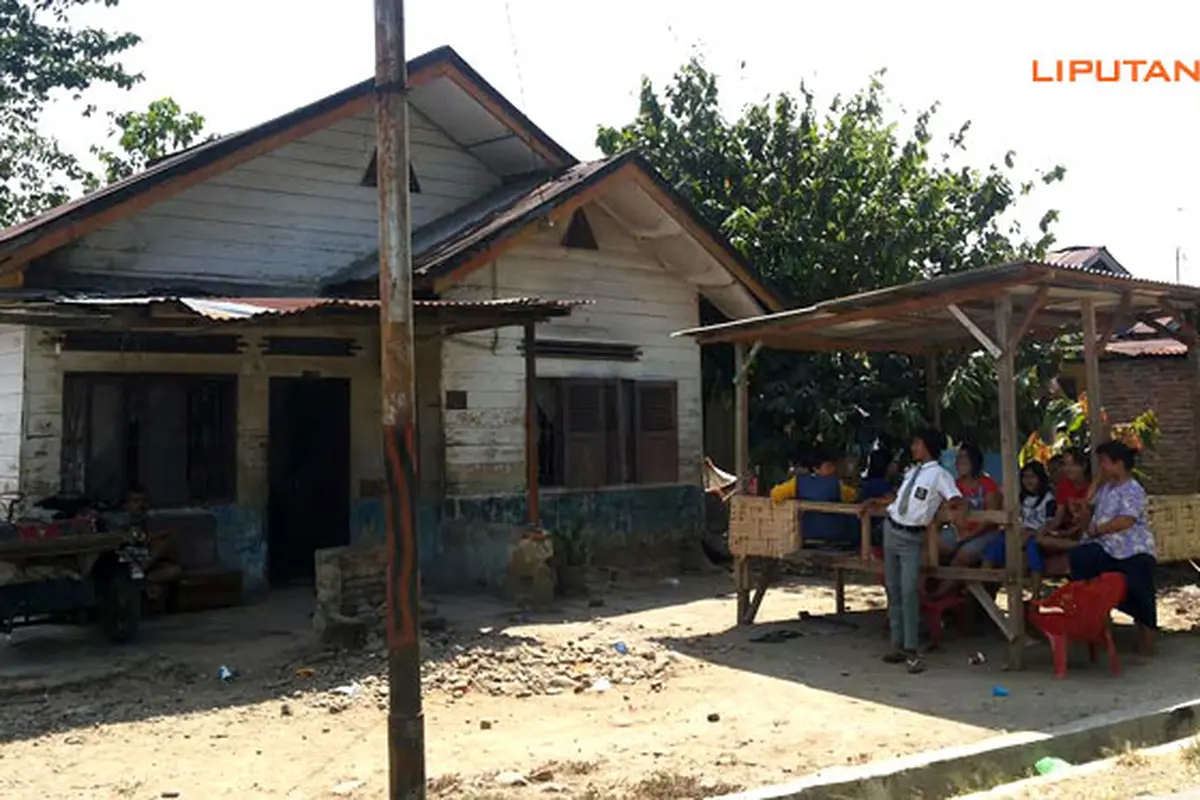keluarga-terapung-140210b.jpg