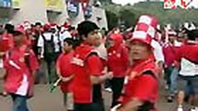 Gelora Bung Karno Memerah