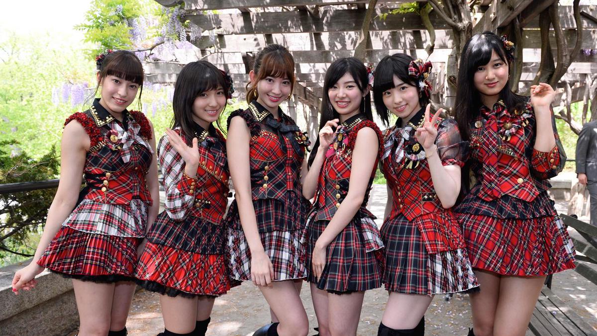 7 Video Klip AKB48 Paling Seksi nan Menggoda - ShowBiz Liputan6.com