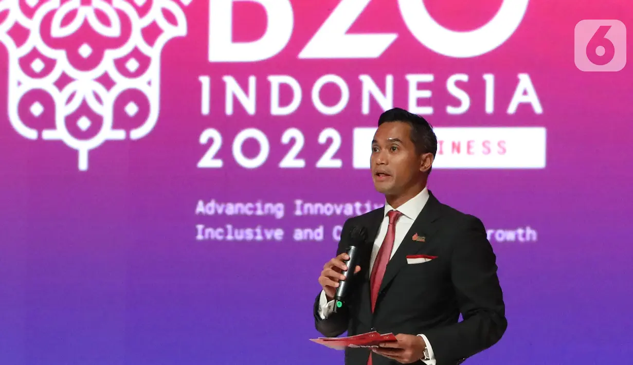 Ketua Dewan Pertimbangan KADIN Indonesia Anindya Bakrie saat memimpin diskusi informal Forum B20 yang diikuti delegasi
anggota G20, di Jakarta, Kamis (27/1/2022). Dunia membutuhkan pengurangan emisi 50 persen pada tahun 2030 untuk membatasi pemanasan global. (Liputan6.com/HO/Alwi)