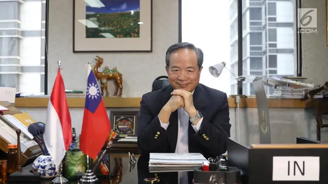 Kepala Kantor Dagang TETO, John Chen
