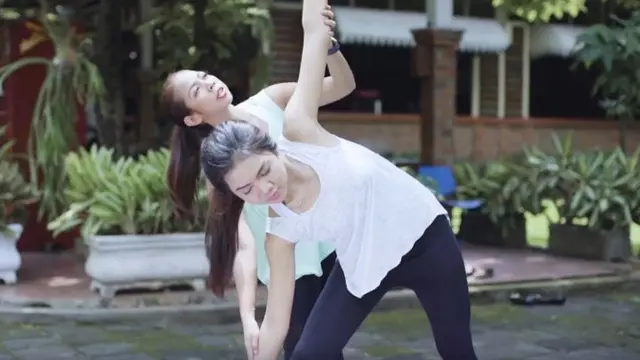 1 Raga Banyak Profesi, Seorang Instruktur Yoga Tangguh Menjalaninya