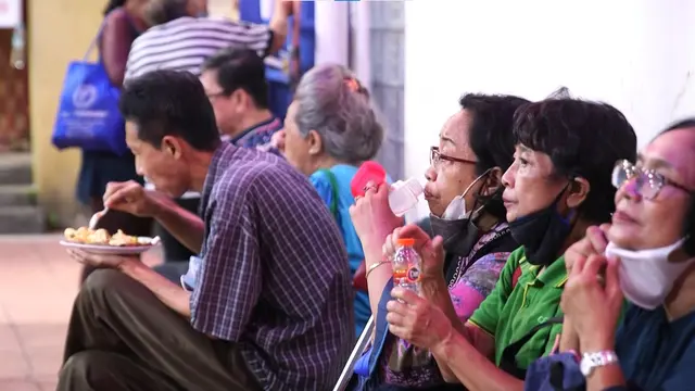Wihara Dharma Bakti Adakan Acara Buka Puasa Bersama
