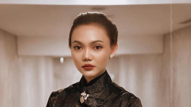 7 Potret Rina Nose saat Lakukan Cosplay Berbagai Karakter. (instagram/rinanose16)