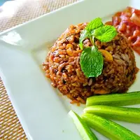 Nasi Goreng Nanas (Image by Fonthip Ward from Pixabay)