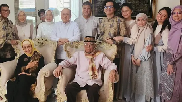 Sienna Kasyafani Saat Lebaran Bersama Ibu Kandung dan Ibu Sambungnya.