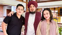 Ian Wibowo syuting video klip lagu &ldquo;Hijrah&rdquo; dan &ldquo;Adam Hawa&rdquo; yang berlokasi di 4 provinsi yakni Solo Jawa Tengah, Yogyakarta, Gresik Jawa Timur, dan Bali. (Foto: Dok. Tim Ian Wibowo)