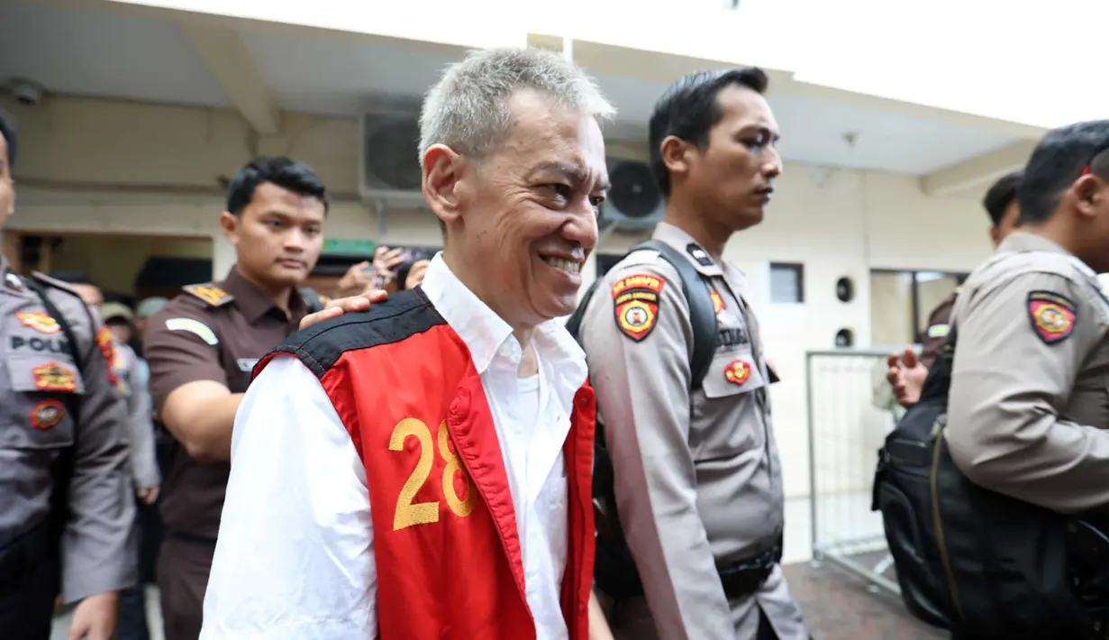 Untuk diketahui, Fariz RM tercatat sudah beberapa kali terlibat kasus narkoba, yakni pada 2008, 2014, 2018, dan teranyar 2025. (KapanLagi.com/Budy Santoso)