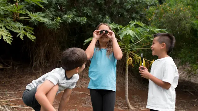 7 Tips Agar Anak Berani Mencoba Hal Baru untuk Tumbuh Percaya Diri