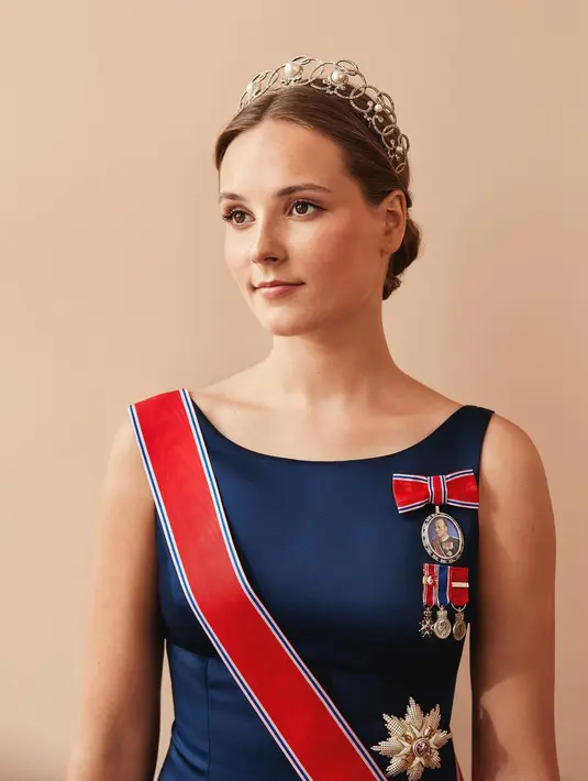 <p>Princess Ingrid Alexandra adalah calon Ratu Norwegia. Ia adalah anak tertua dari Putra Mahkota Haakon dan Putri Mahkota Mette-Marit, serta cucu dari Raja Harald V. [Foto: Instagram/princess.ingrid.alexandra]</p>